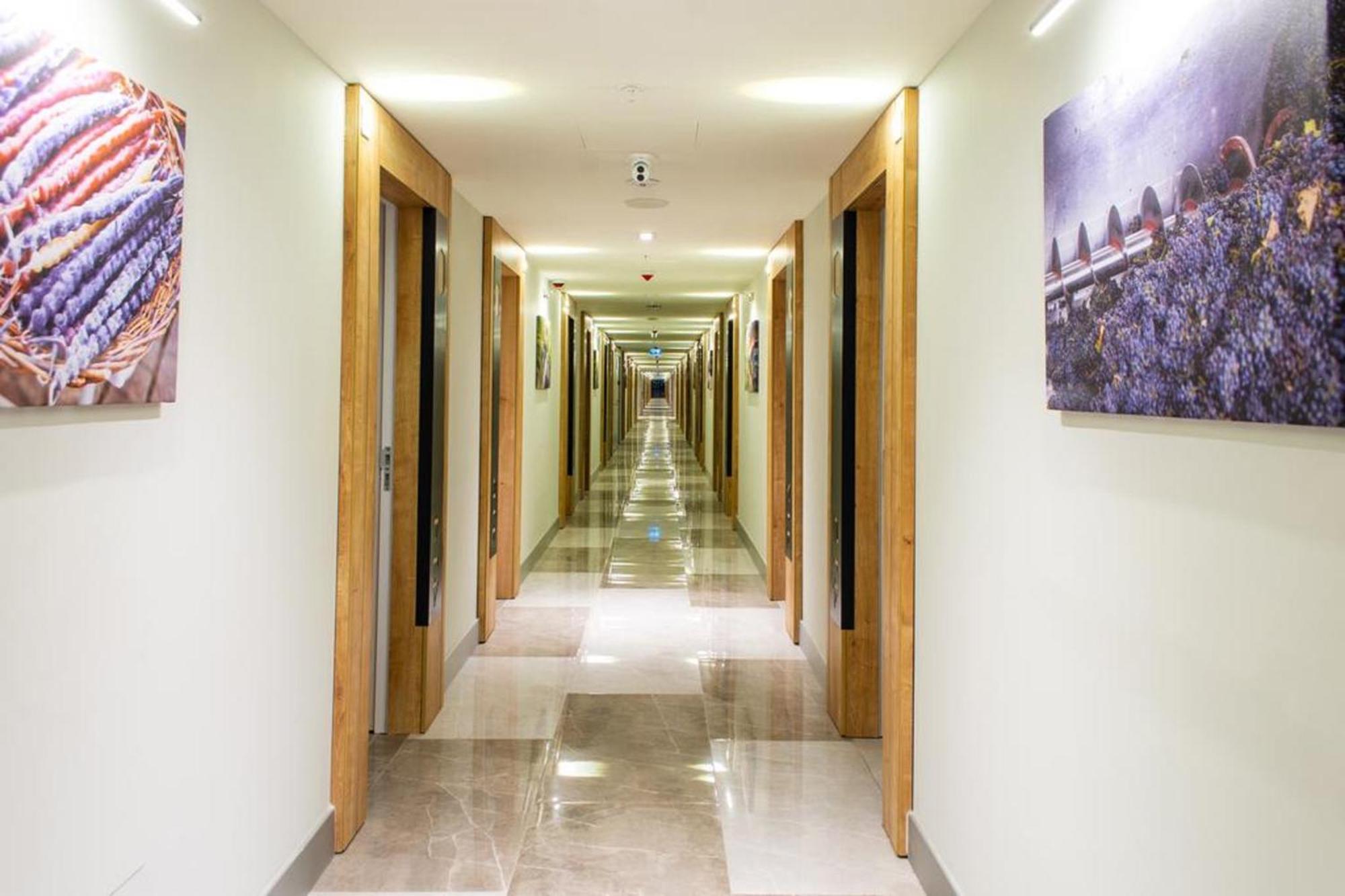 Orbi City Twin Towers Apartment Батуми Екстериор снимка