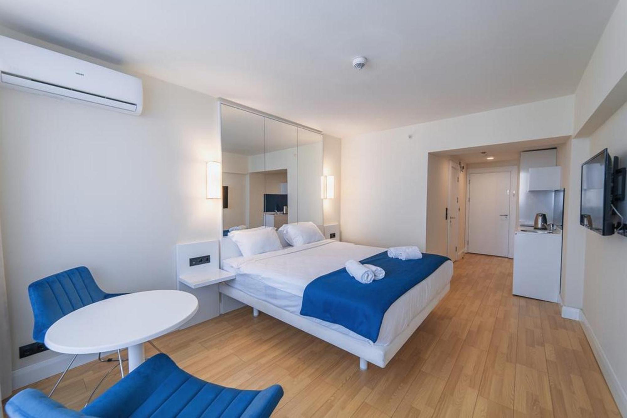 Orbi City Twin Towers Apartment Батуми Екстериор снимка